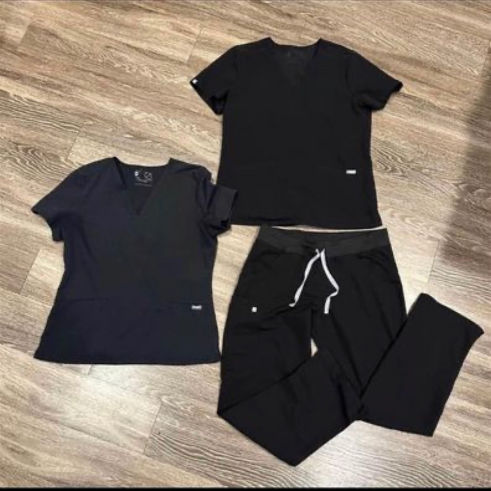 3 piece Figs scrub set size Medium
